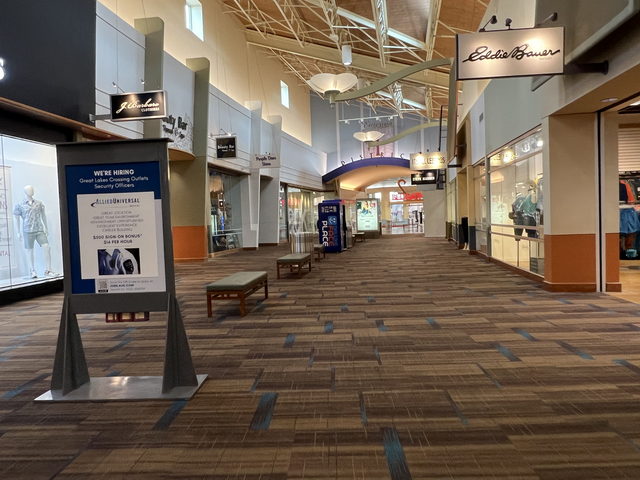 Great Lakes Crossing Outlets - Aug 7 2022 Photo (newer photo)